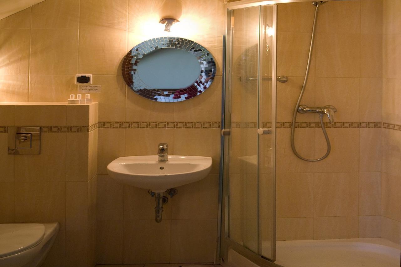 Hotel Lotos Woskrzenice Duze Phòng bức ảnh