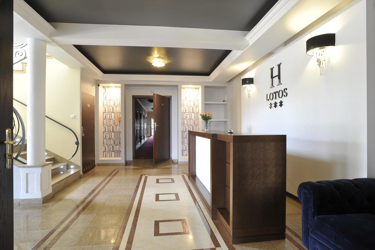 Hotel Lotos Woskrzenice Duze Ngoại thất bức ảnh